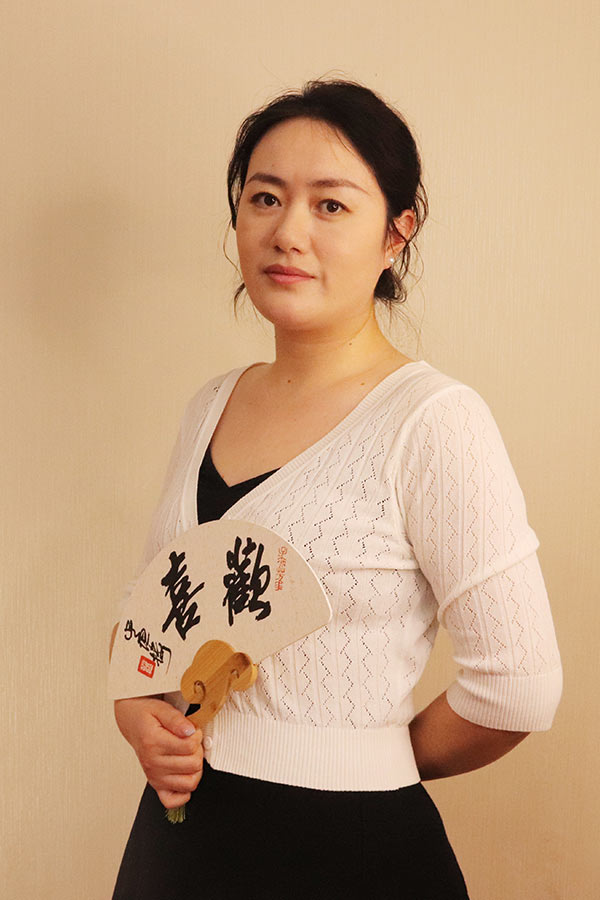 宁强石亚利 研究生学历,毕业于陕西师范大学